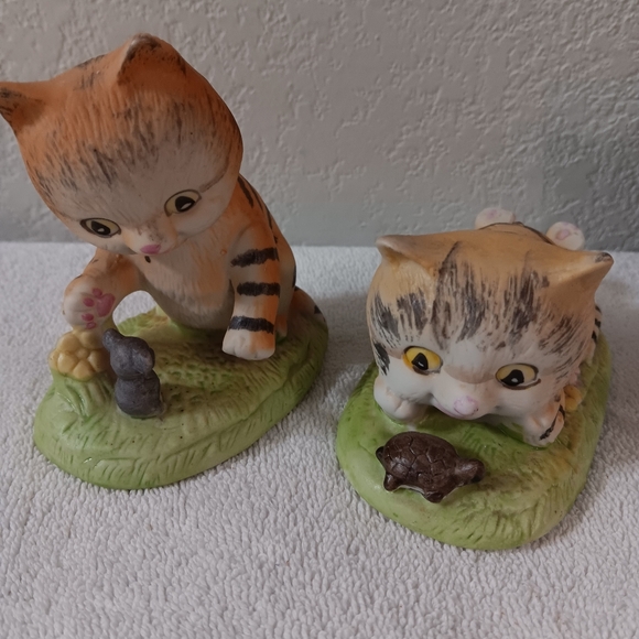 Other - Adorable Ceramic Cat Figurines